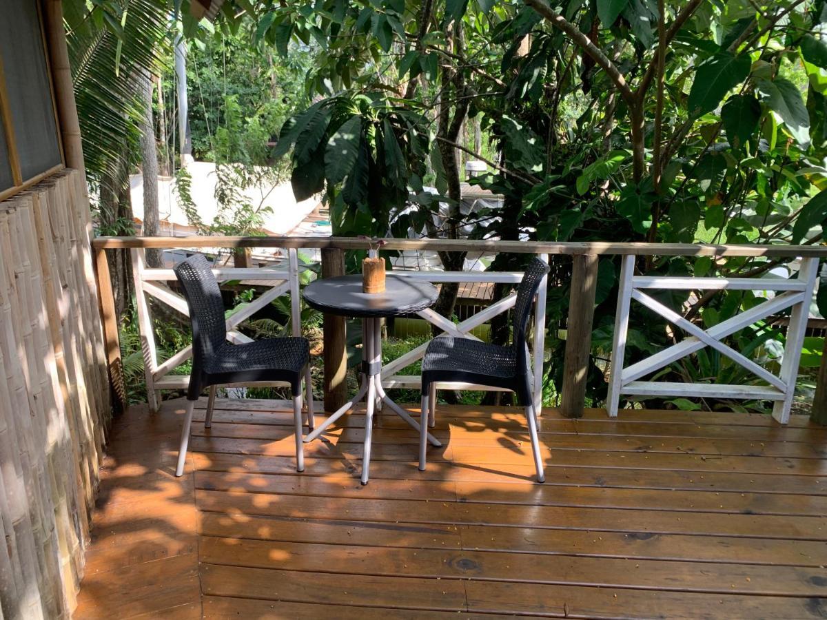 Boatique Hotel And Marina Rio Dulce Town Buitenkant foto