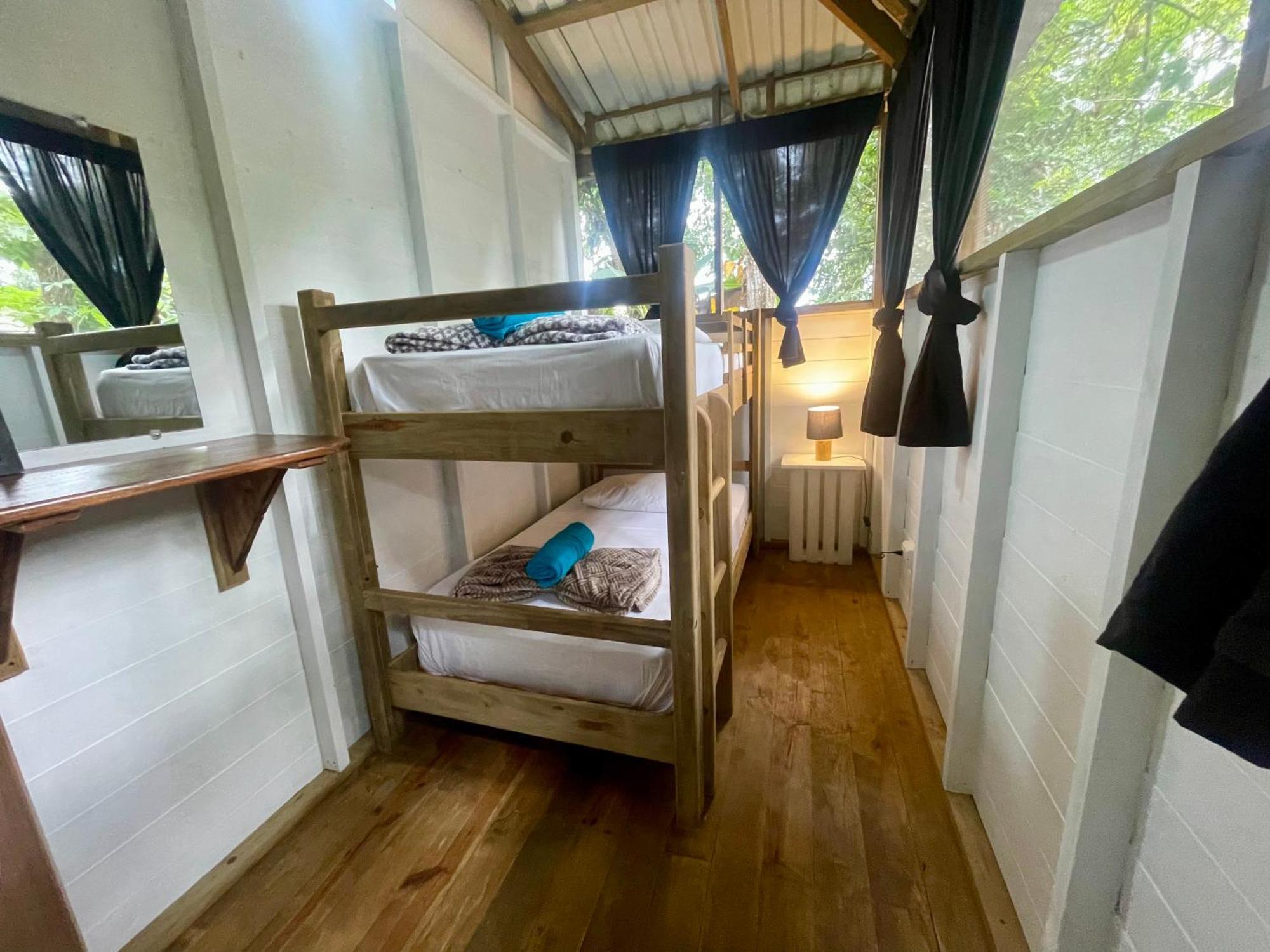 Boatique Hotel And Marina Rio Dulce Town Kamer foto
