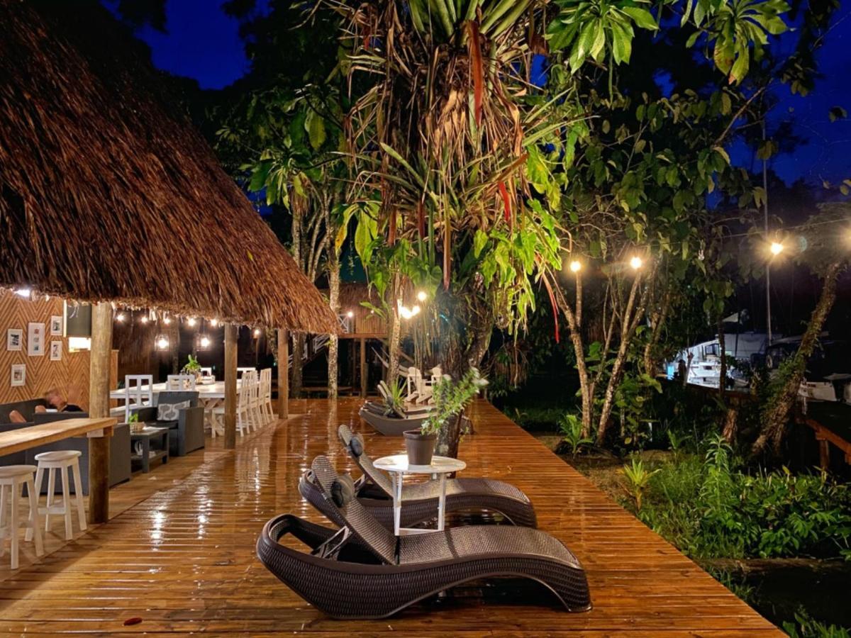 Boatique Hotel And Marina Rio Dulce Town Buitenkant foto